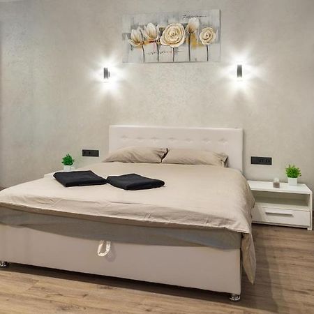 Жк Светлопарк Lejlighed Kiev Eksteriør billede